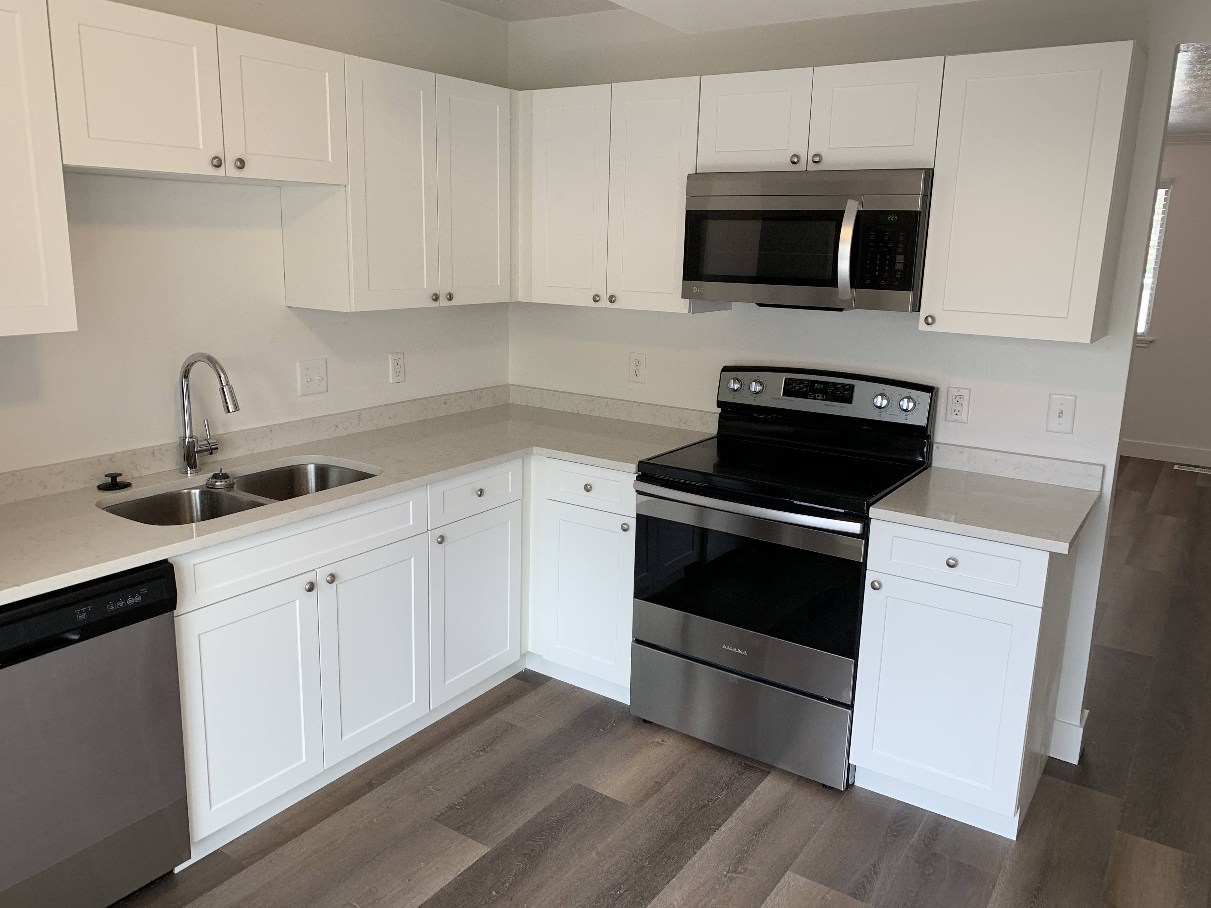 Bountiful Townhome: 393 W 200 N