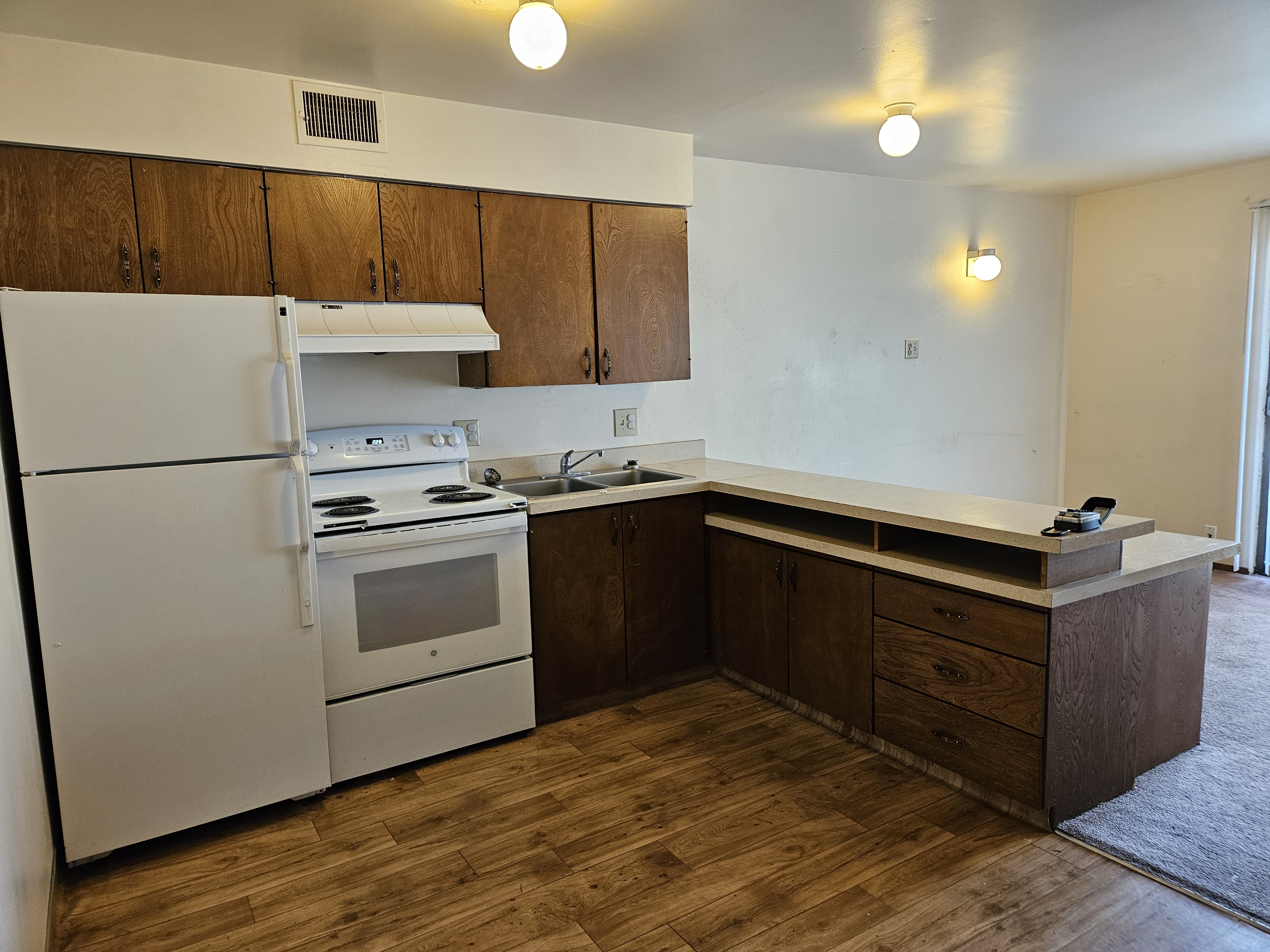 Salt Lake City Apartment: 320 S 700 E