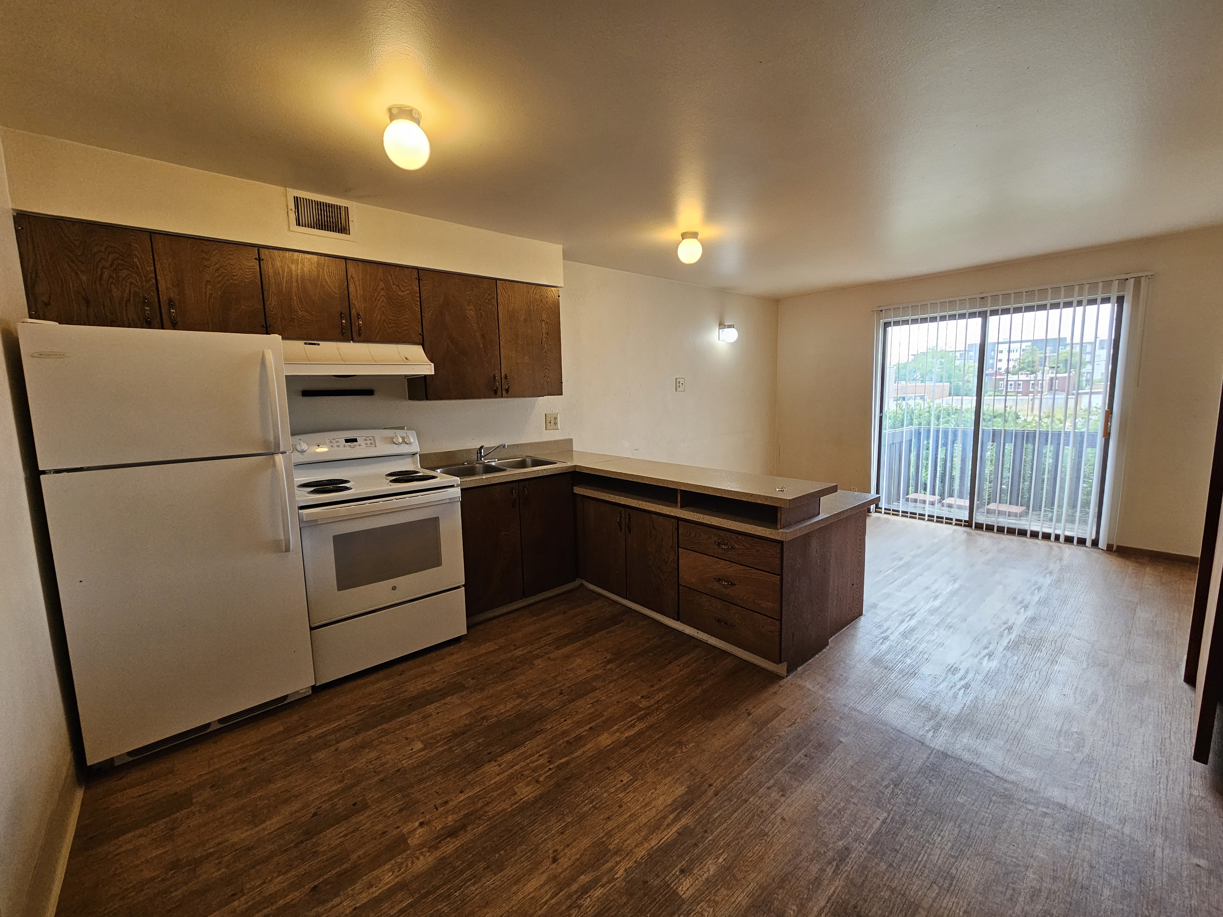 Salt Lake City Apartment: 320 S 700 E