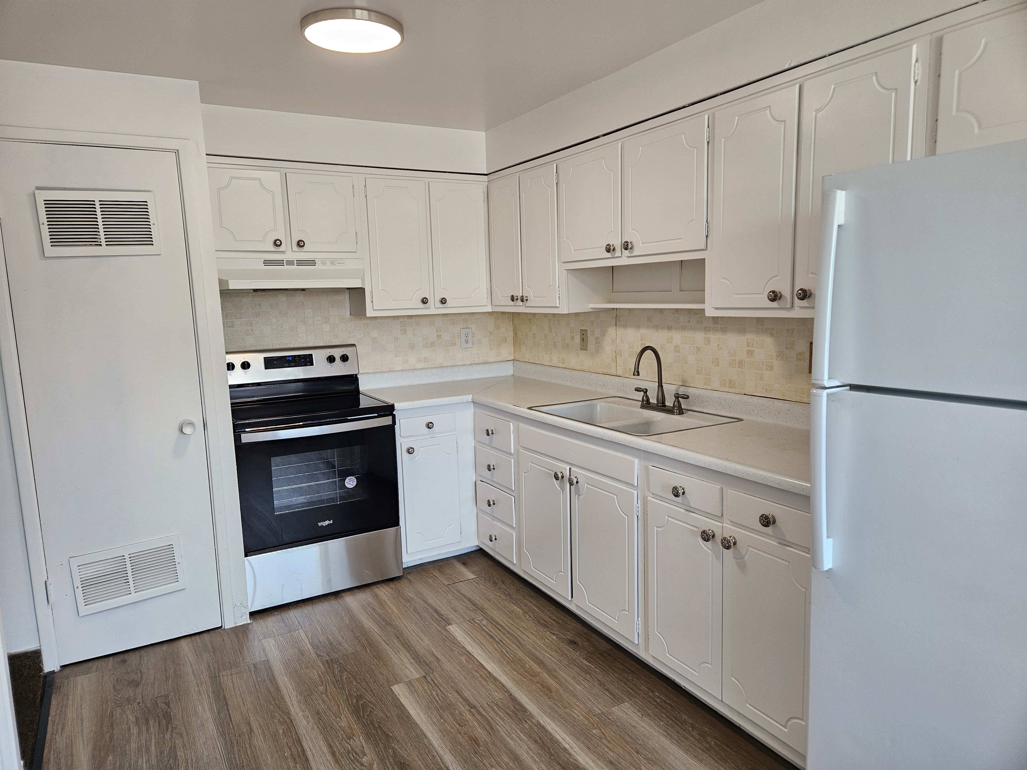 Woods Cross Apartment: 351 N 800 W