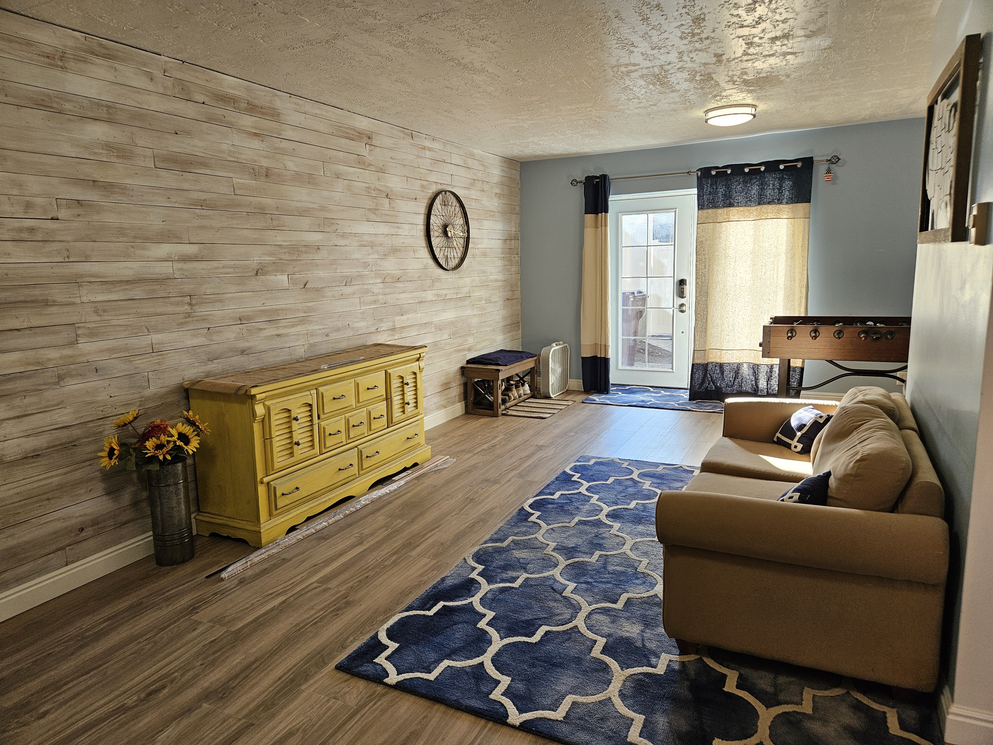 Bountiful Single Room: 575 N 200 W