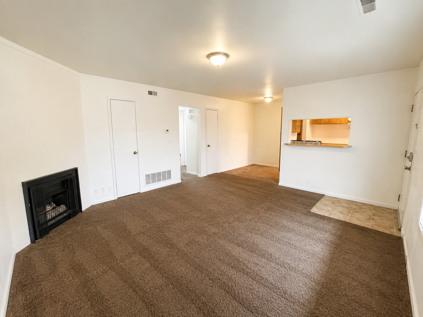 Murray Apartment: 4371 S Fairbourne Ave