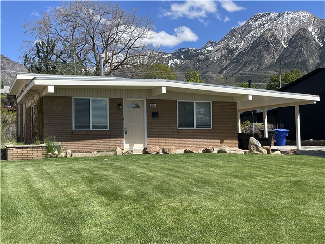 Holladay House: 4159 S 3100 E