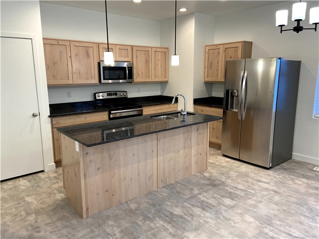 Bountiful Townhome: 413 W 200 N