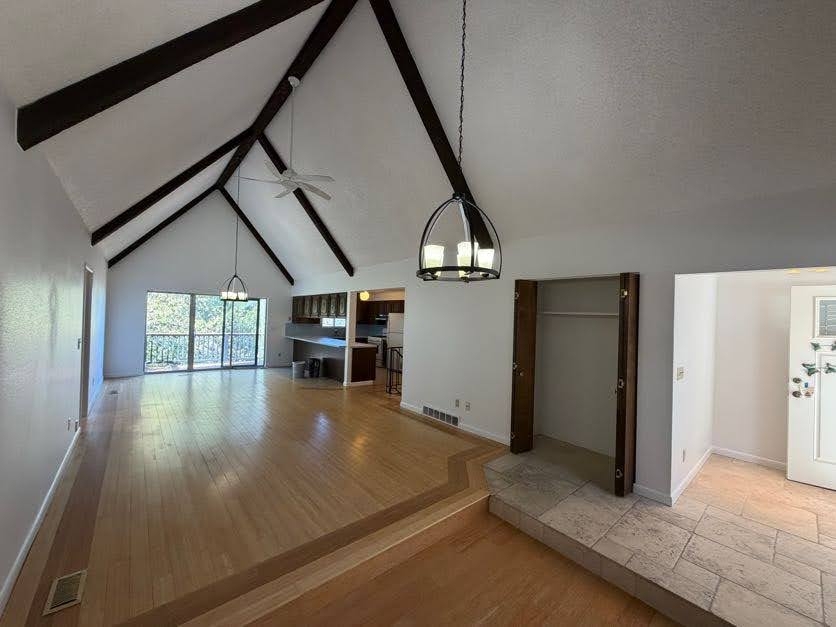 Centerville House: 1191 Oakridge Dr