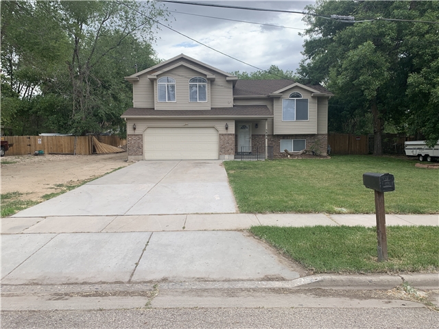 Roy House: 5884 S 2700 W