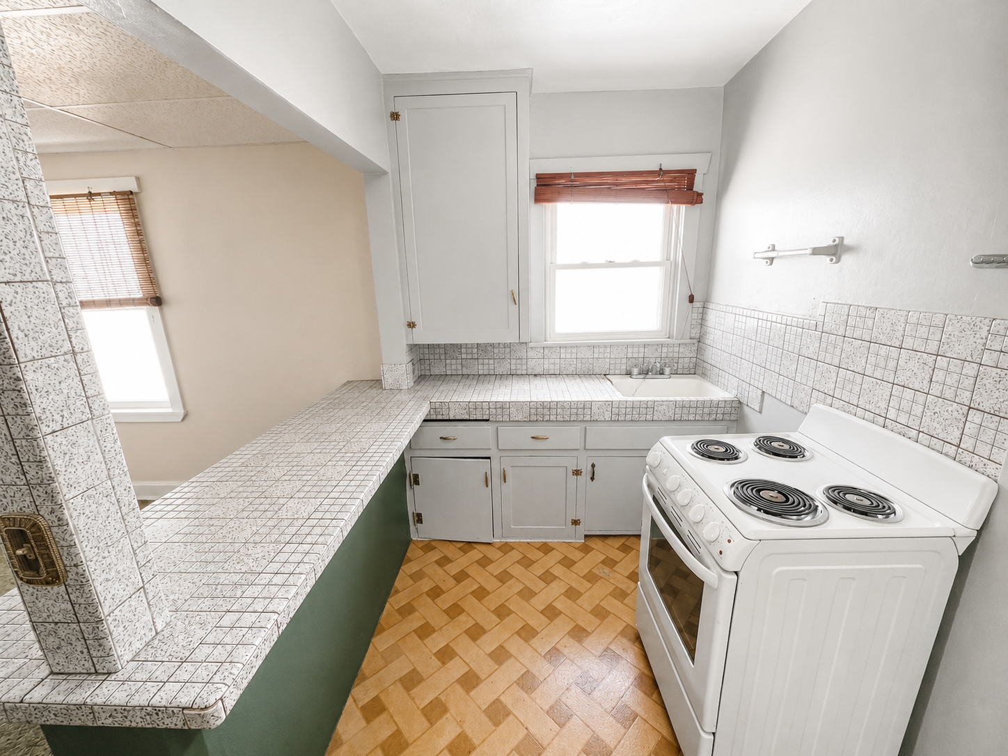 Salt Lake City Apartment: 250 S 500 E