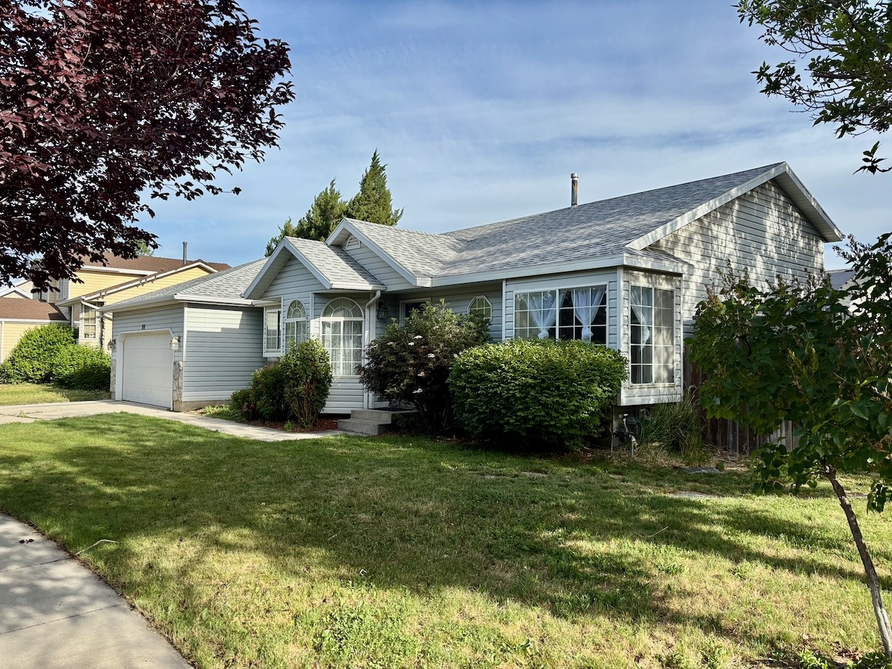 Sandy House: 814 W Sweet Meadow Ln