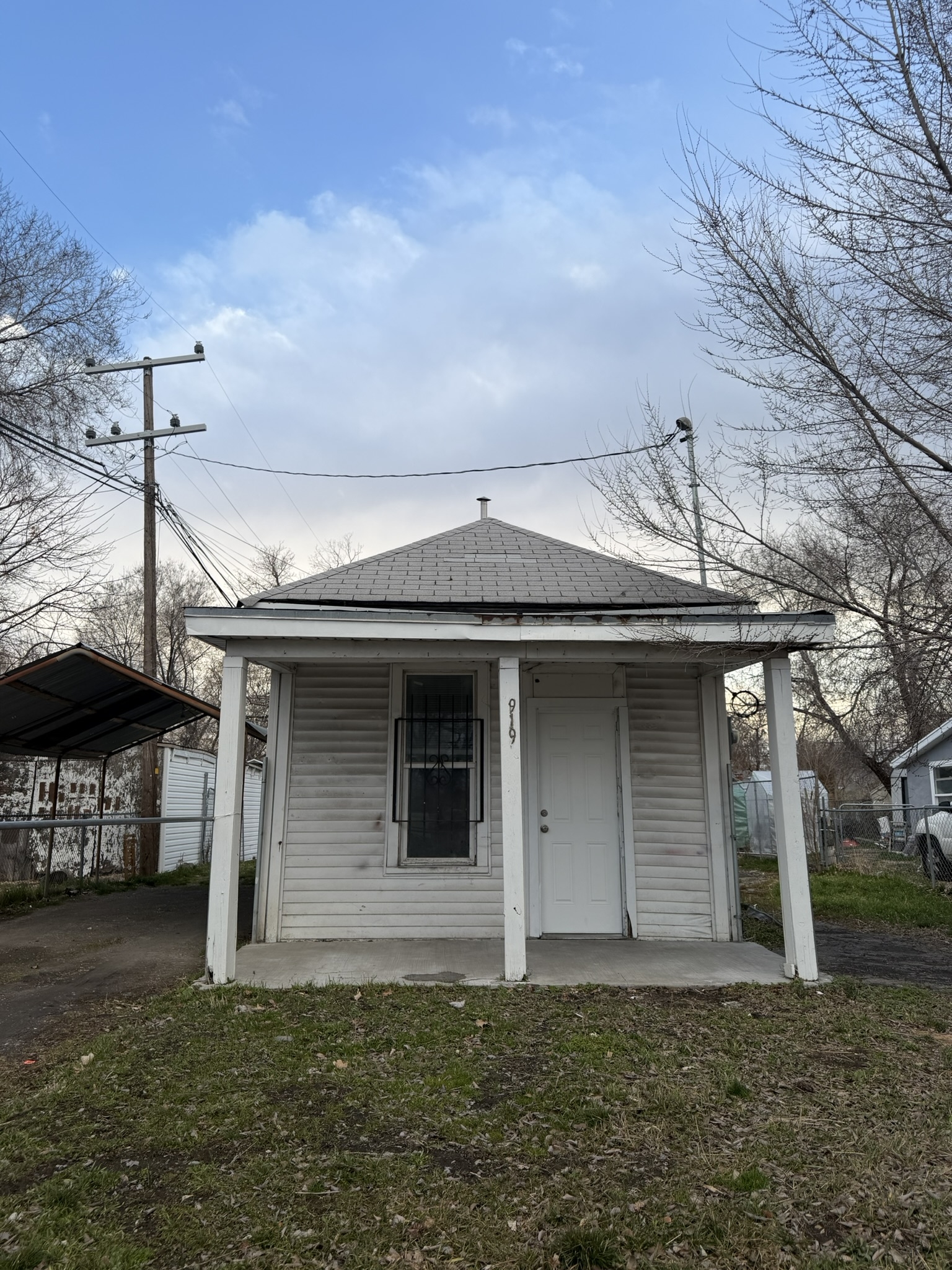 Salt Lake City House: 919 W Genesee Ave