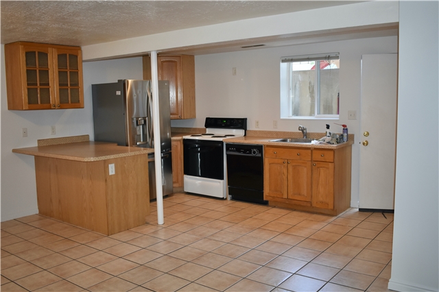 Salt Lake City In-Law/Basement: 1215 W Marinwood Ave
