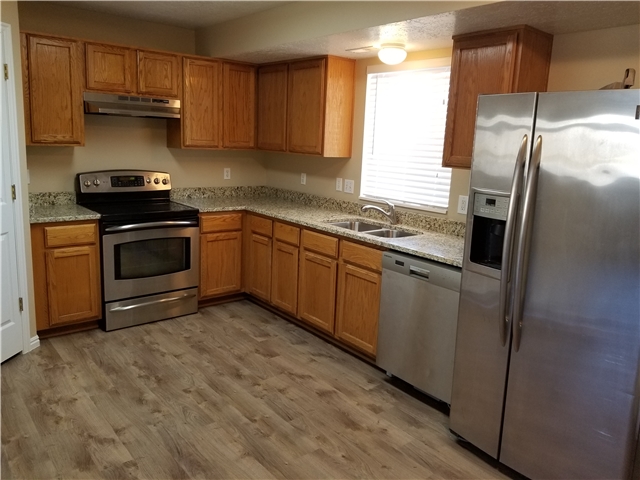 Pleasant Grove Townhome: 1863 W 680 N