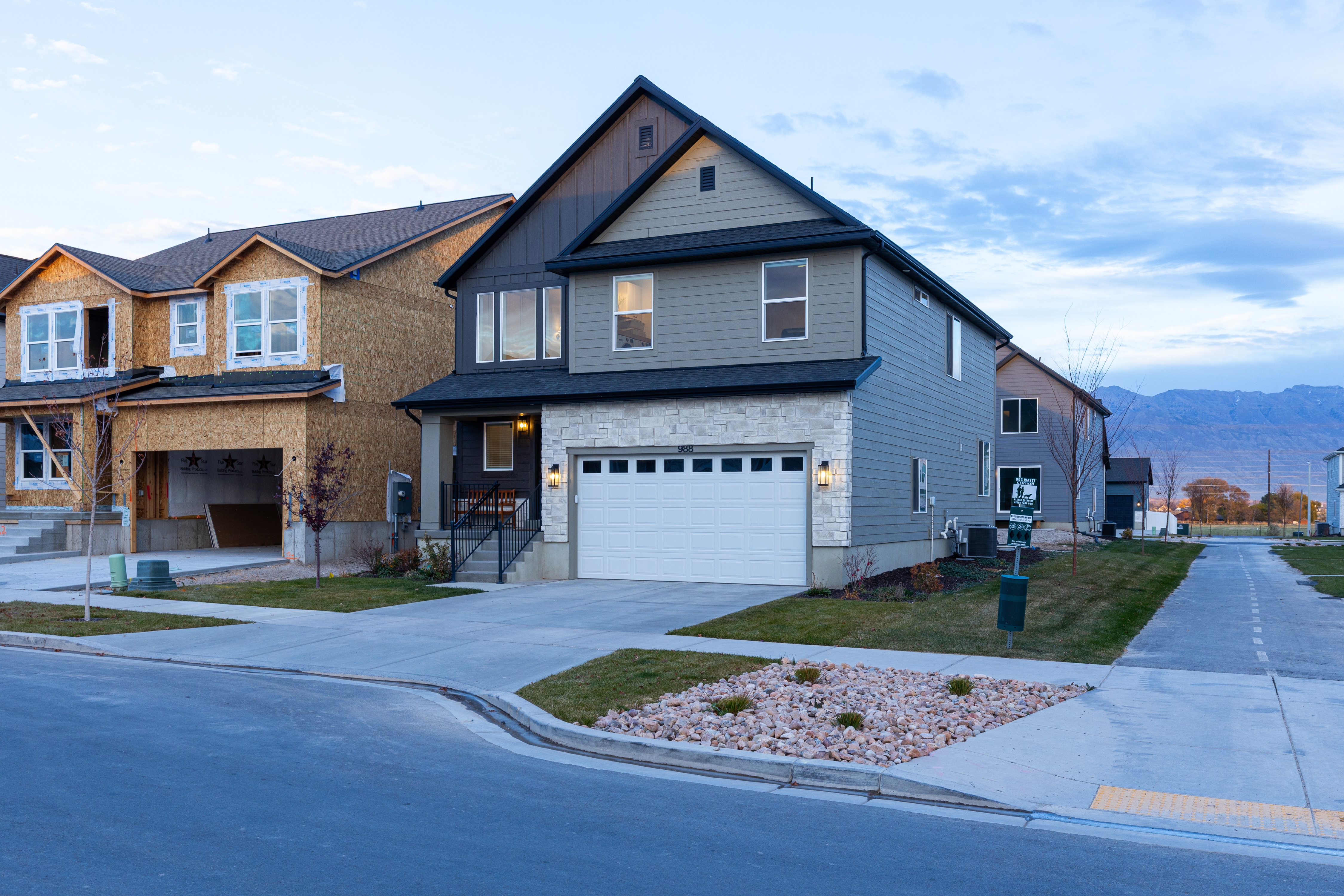 Lehi House: 988 N 3685 W