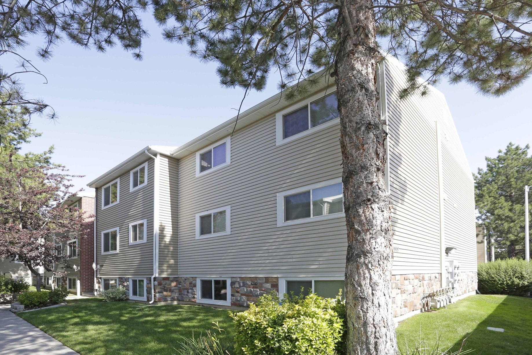 Mark Twain Apartment for rent at 4639 S Sunstone Rd, Murray, UT 84123