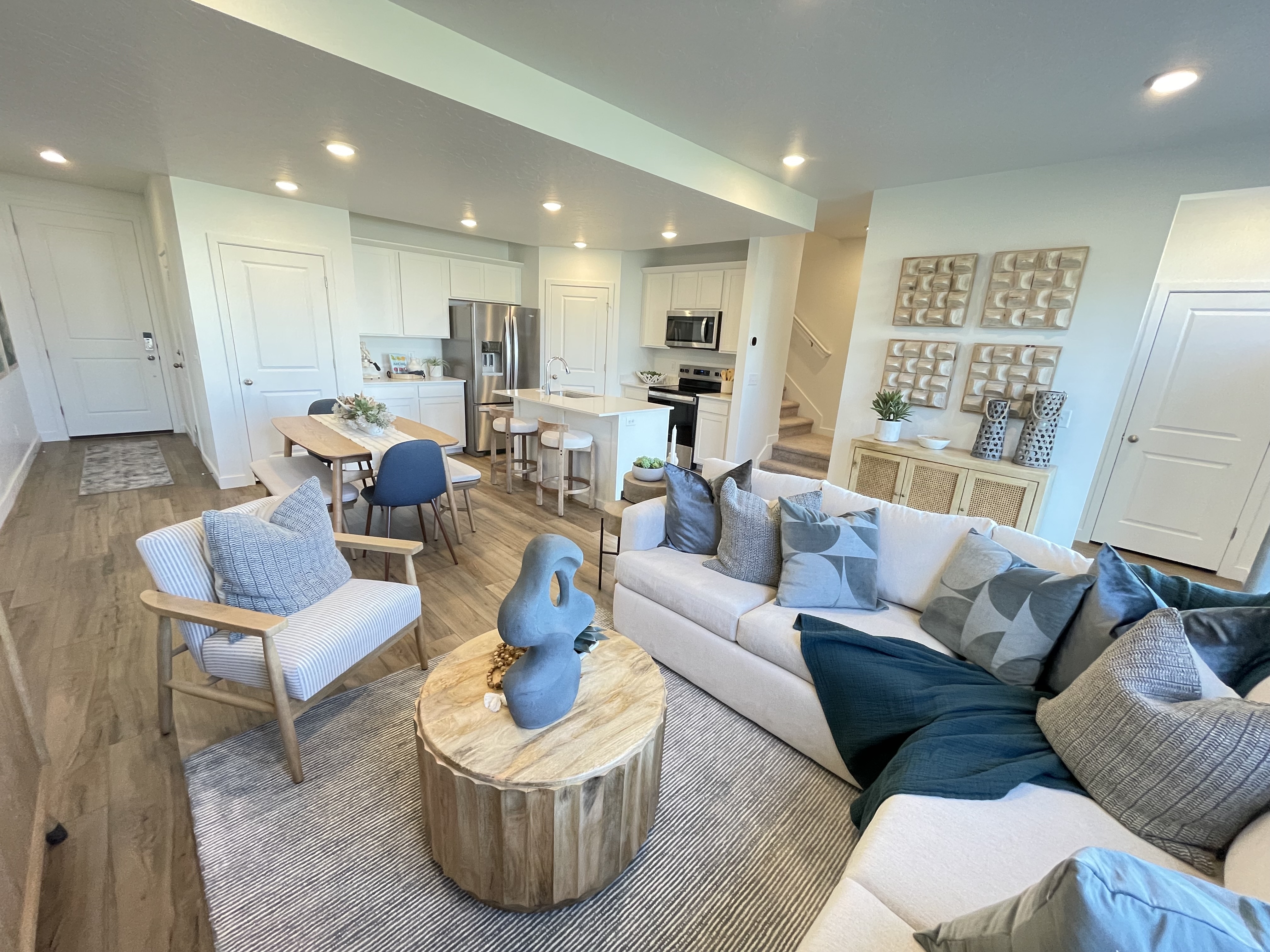 Salem Townhome: 1566 N Summer Springs Cv