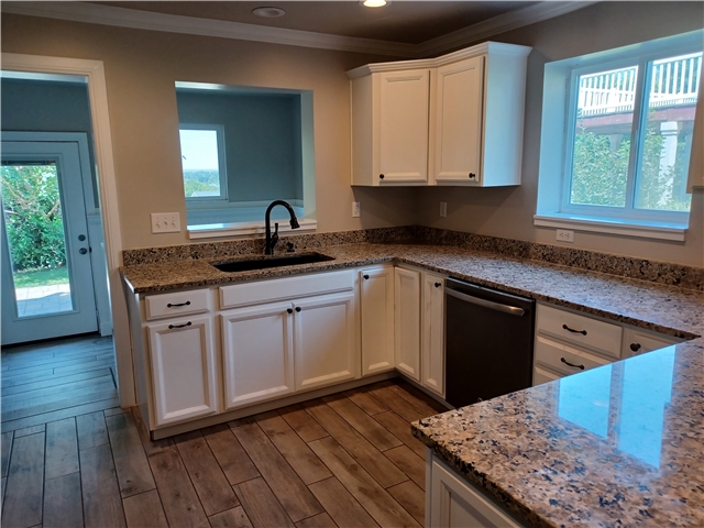 Farmington In-Law/Basement: Heather Cir