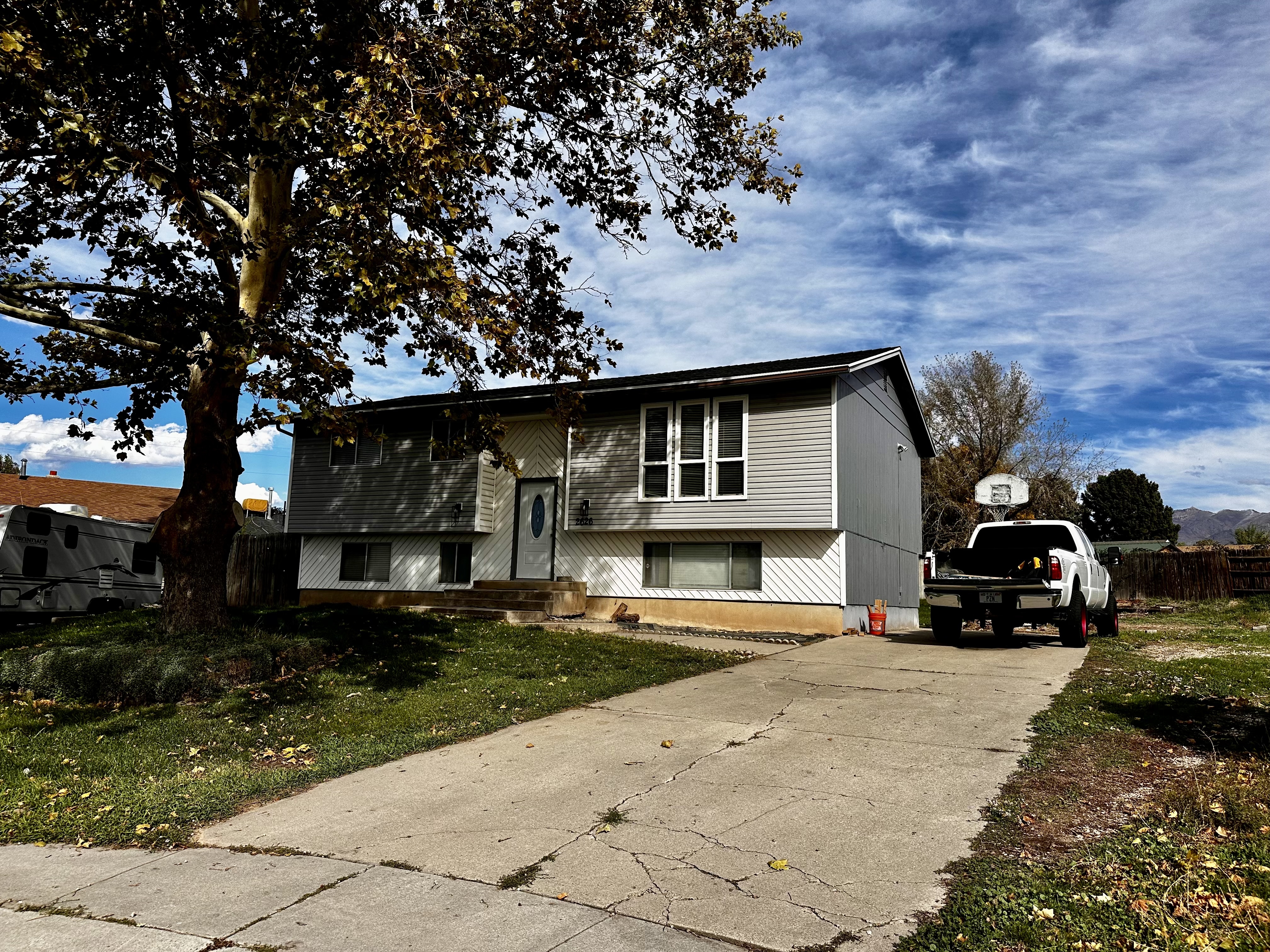 Roy House: 2626 W 6050 S