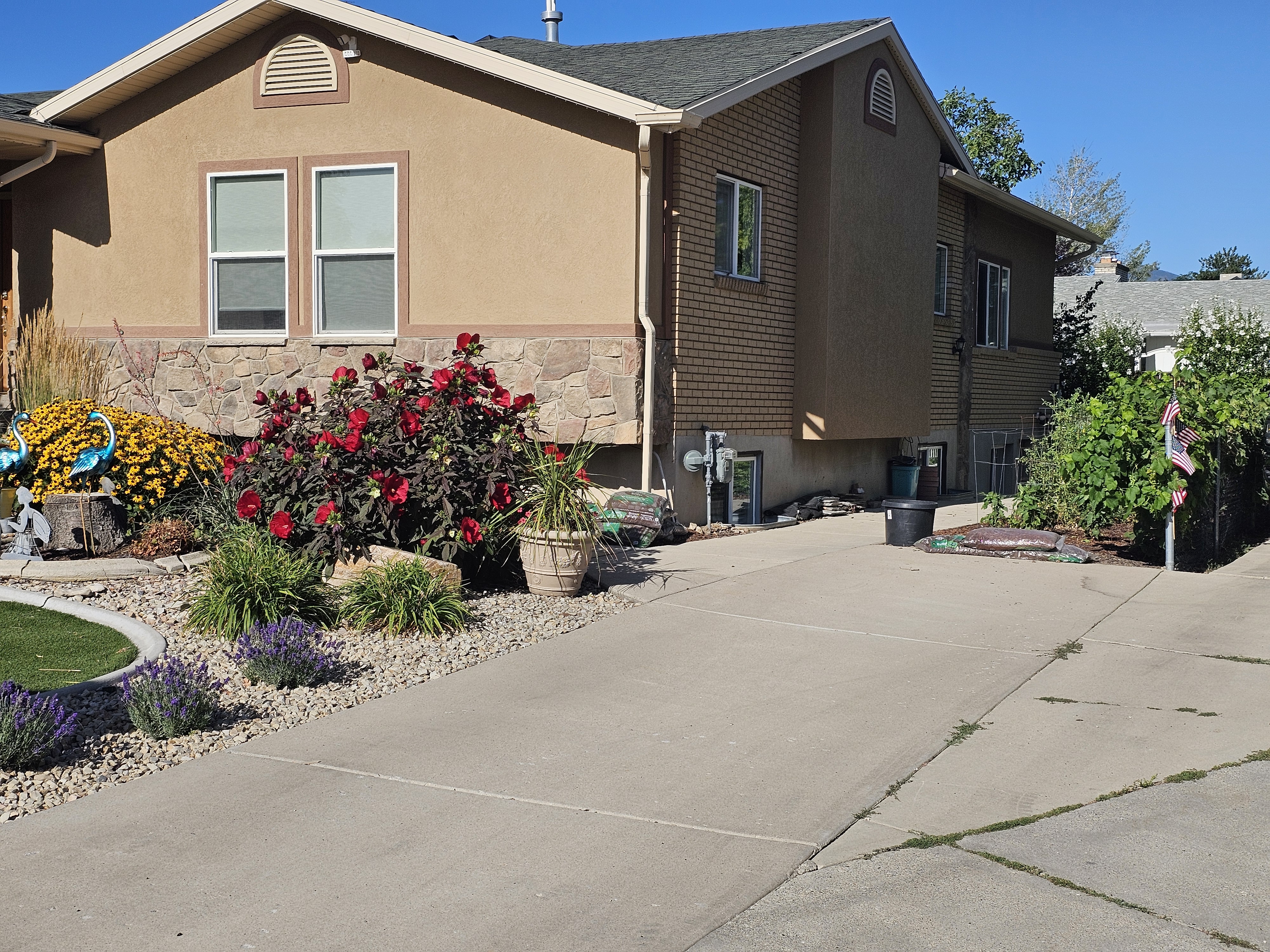 South Jordan In-Law/Basement: 9522 S Tarbert Cir