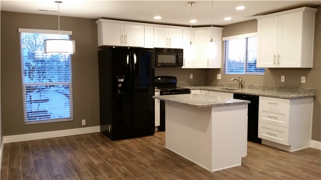 Murray Multiplex: 1039 E Quail Vista Ln