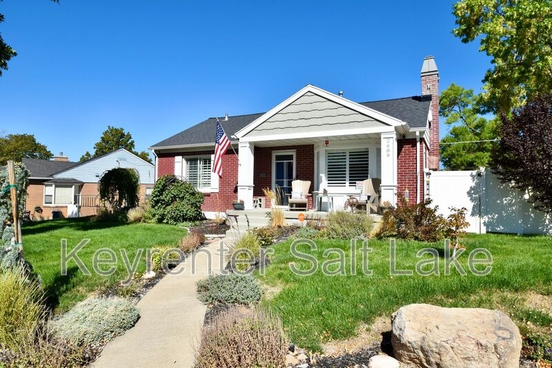 Salt Lake City In-Law/Basement: 2689 E Barbey Dr
