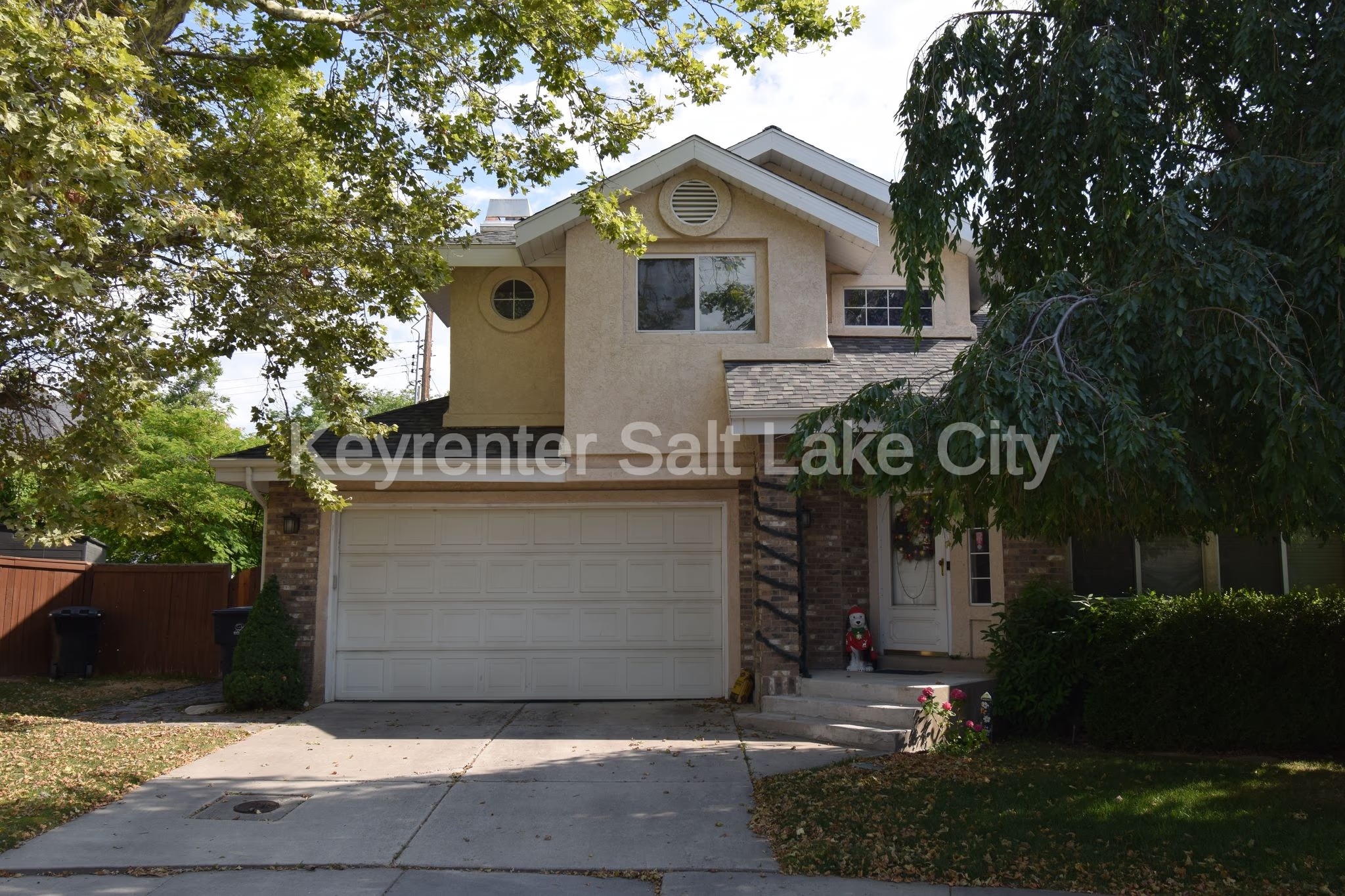 Salt Lake City House: 2122 E Rainbow Point Dr