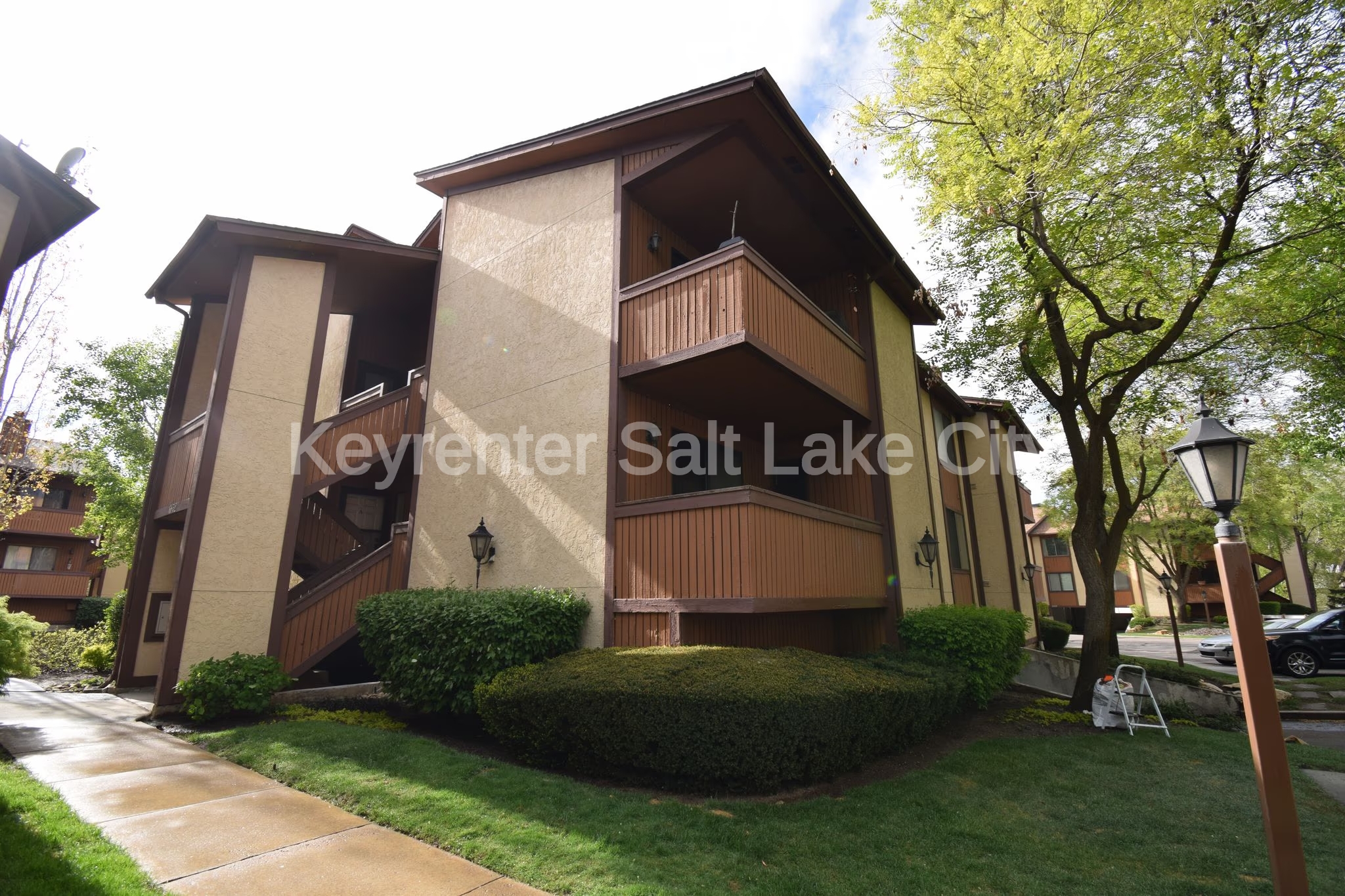 Midvale Condo: 6852 S Countrywoods Cir