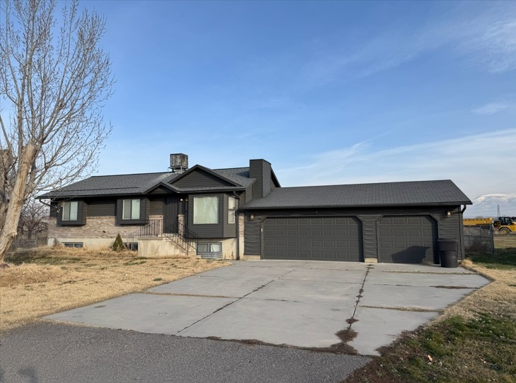 Clearfield House: 2436 N 2000 W