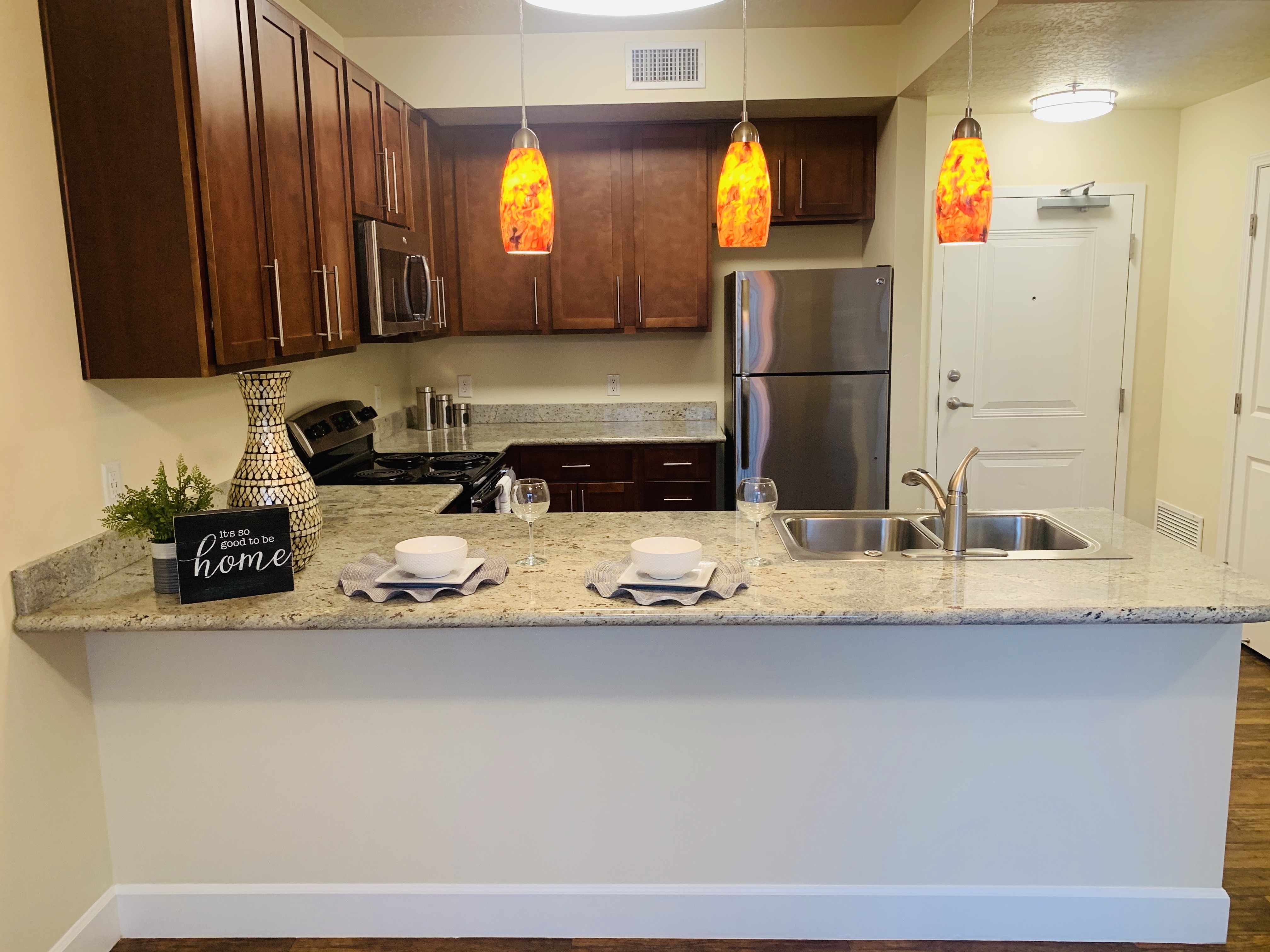 Hills At Sandy Station Apartment For Rent At 132 E Sego Lily Dr Sandy Ut 84070 Rentler