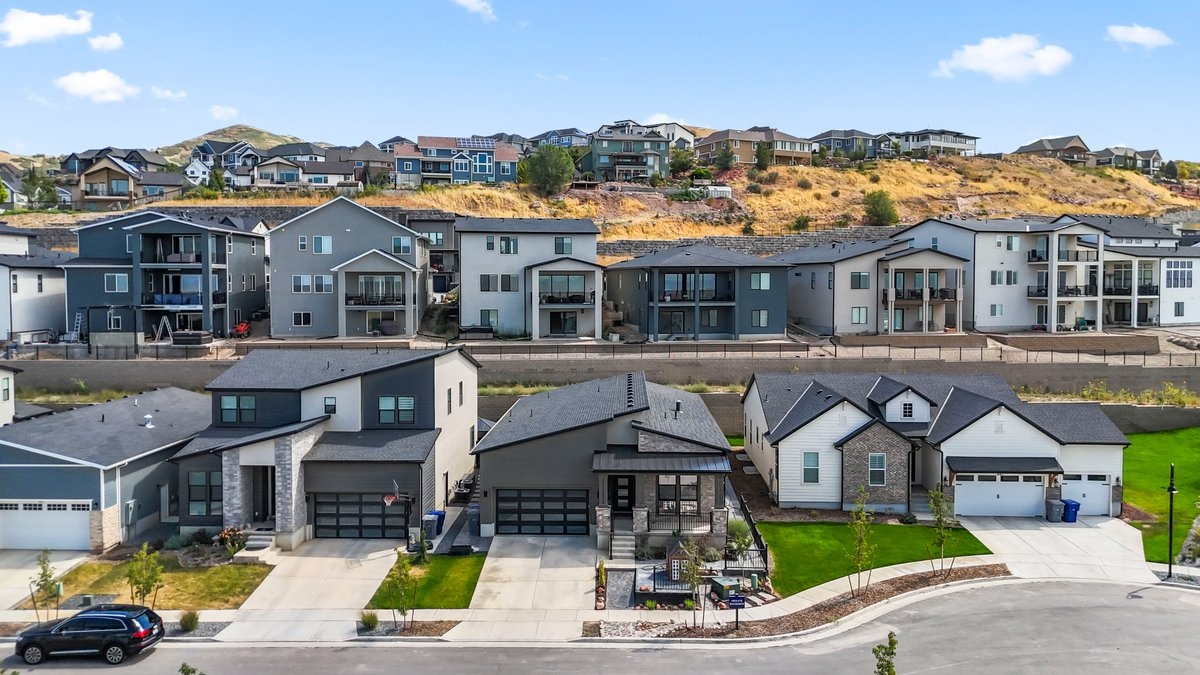 North Salt Lake House: 837 S Finley Cir