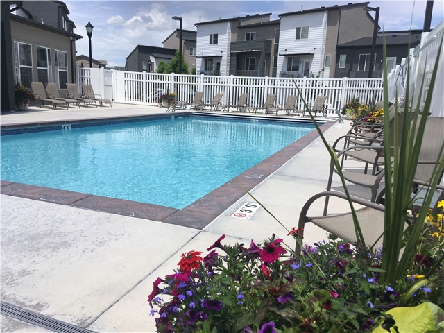 Herriman Townhome: 13357 S Prima Sol Dr