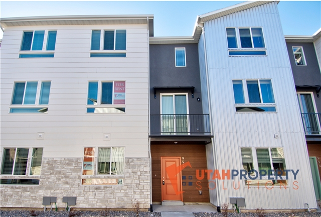 American Fork Townhome: 992 W 380 S