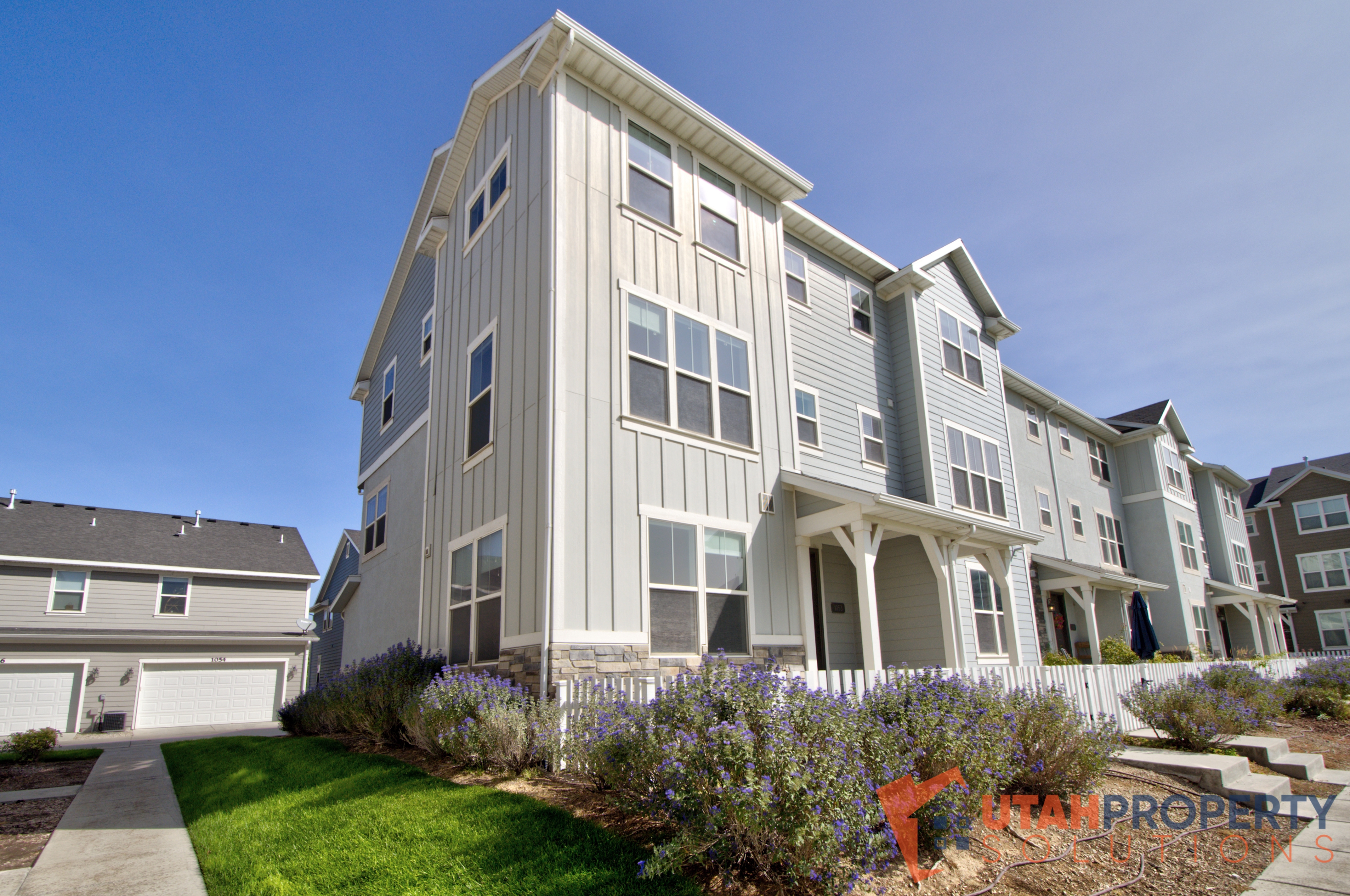 Riverton Townhome: 1053 W Narrows Ln