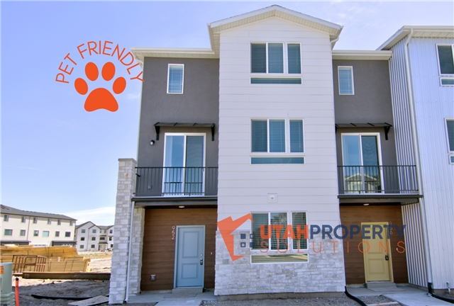 American Fork Townhome: 952 W 500 S