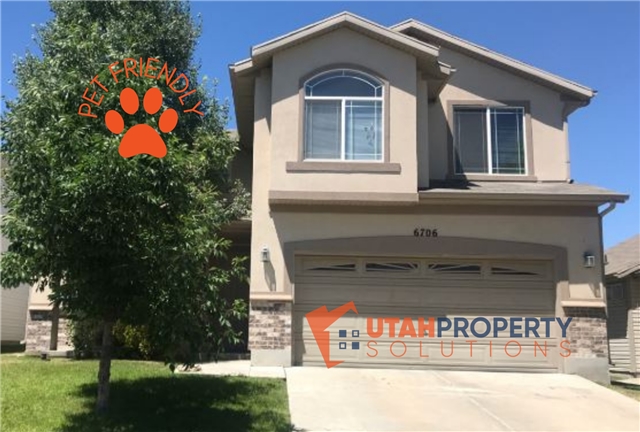 West Jordan House: 6706 S Chiswick Ct