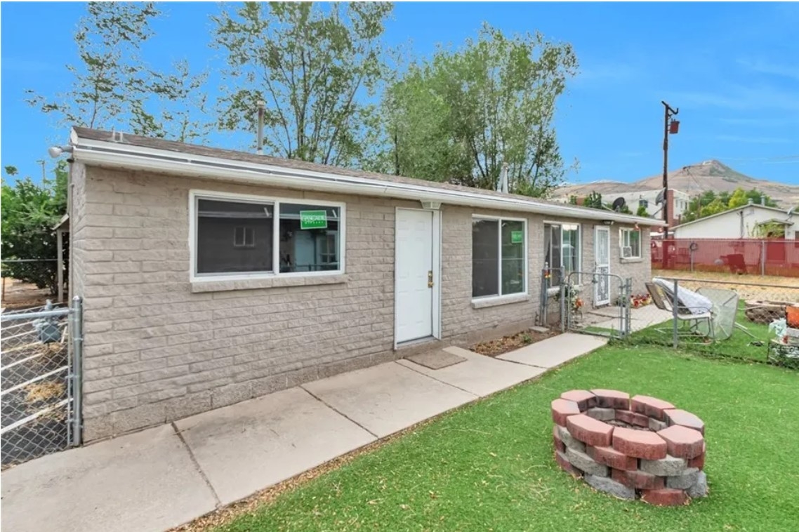 Magna Townhome: 2650 S 8990 W