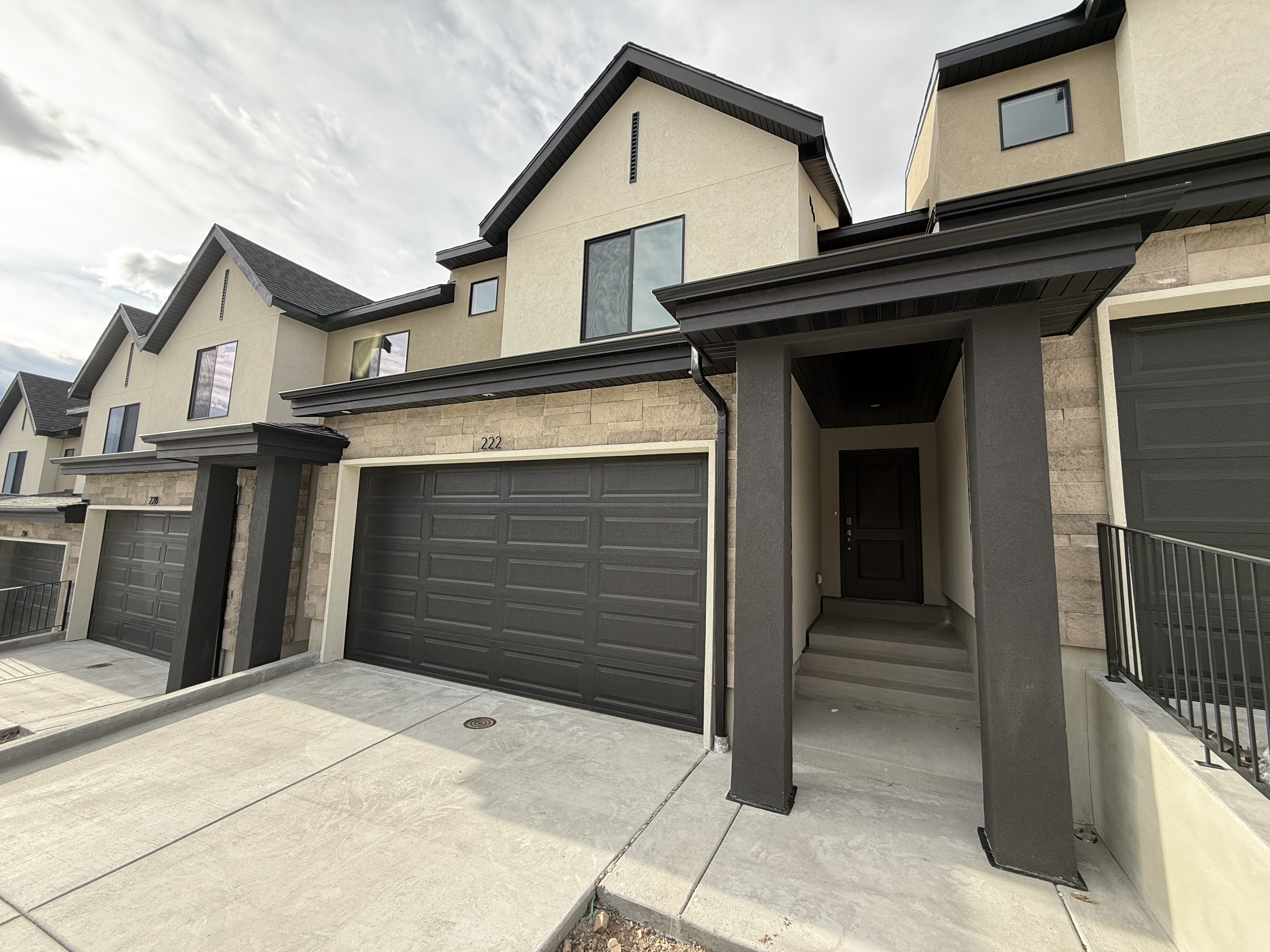 Lehi Townhome: 222 E Glencoe Dr