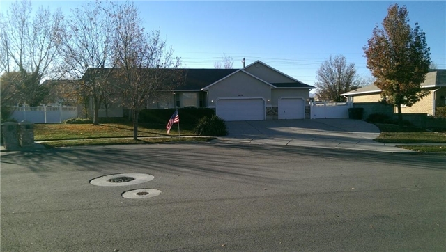 South Jordan House: 9674 S Princess Cv