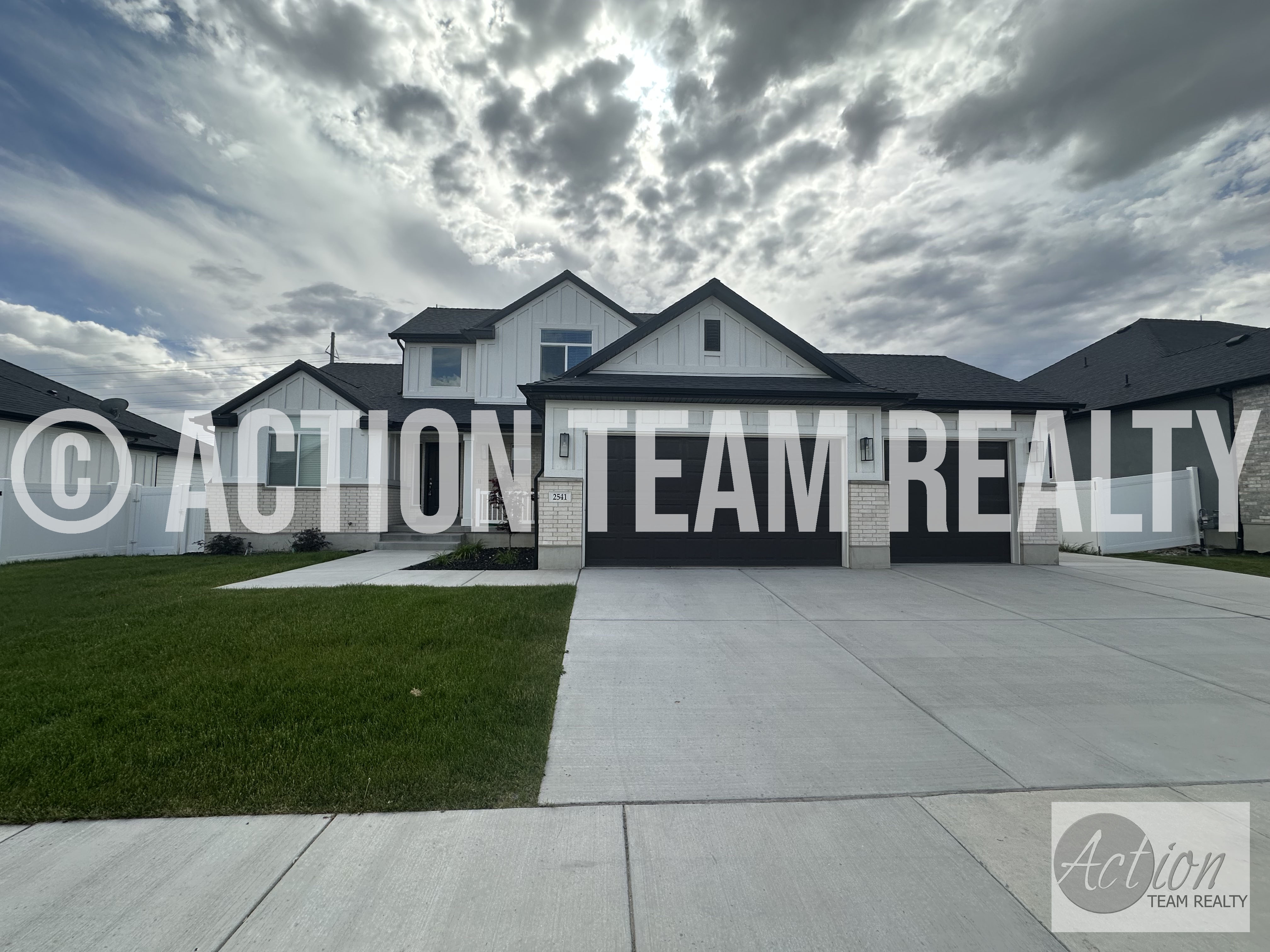 Lehi House: 2541 N Fall Breeze Way