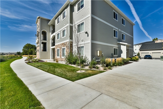 Saratoga Springs Condo: 241 W Ridge Rd
