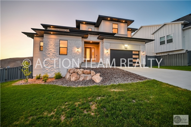 Lehi House: 1722 W Oakridge Cir