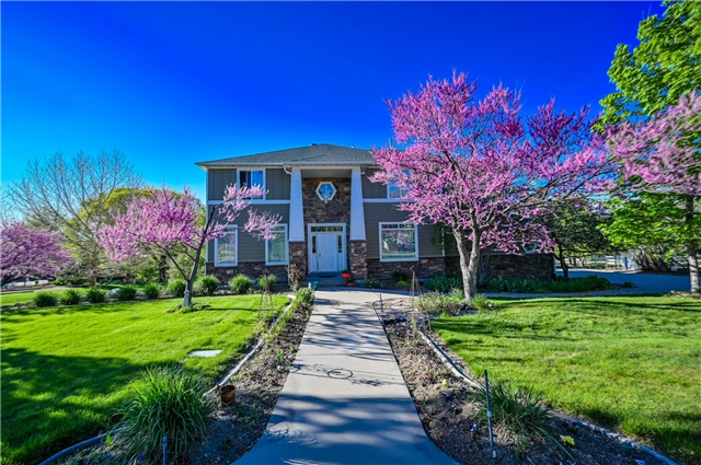 Draper House: 857 E Southfork Dr