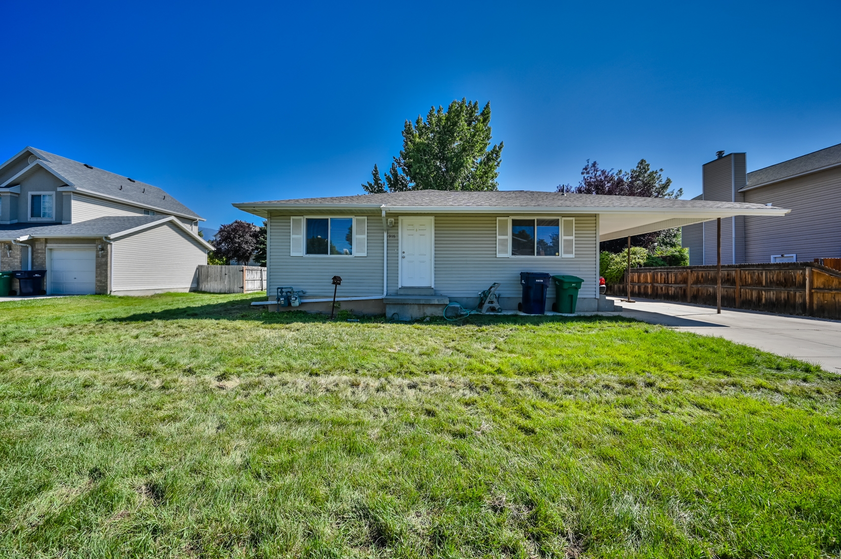 Sandy Multiplex: 916 E 8475 S