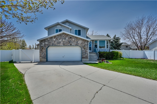 West Jordan House: 1045 W Ranch Park Dr