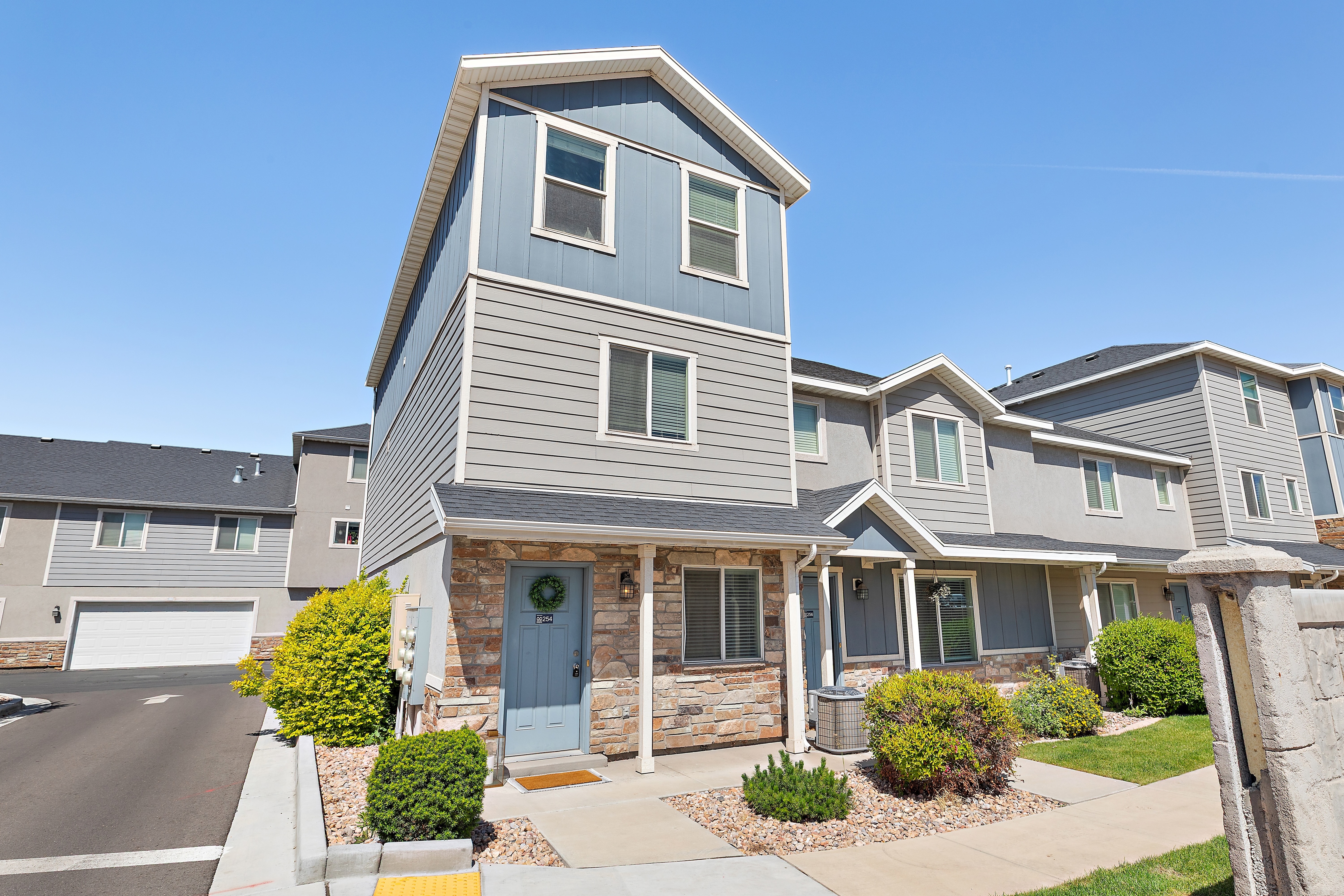 Vineyard Multiplex: 254 N 750 E