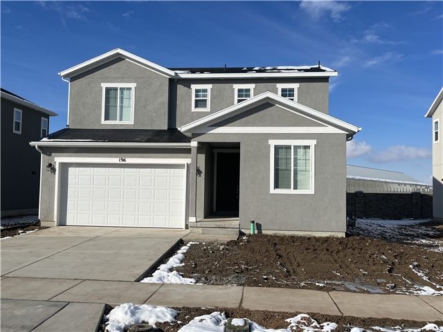 Salem House: 196 W Willet Dr