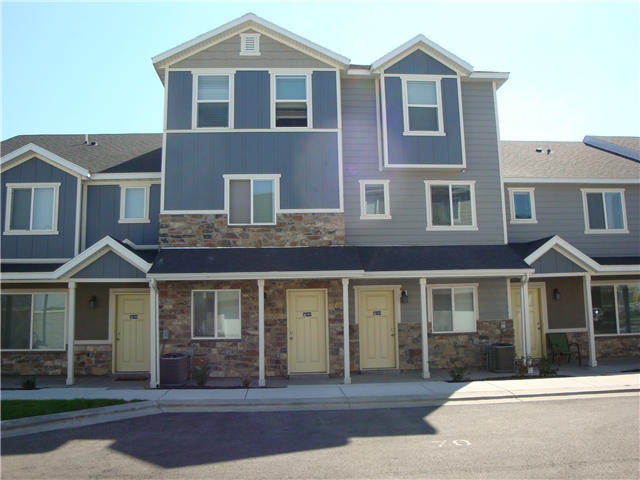 Vineyard Townhome: 157 N 710 E