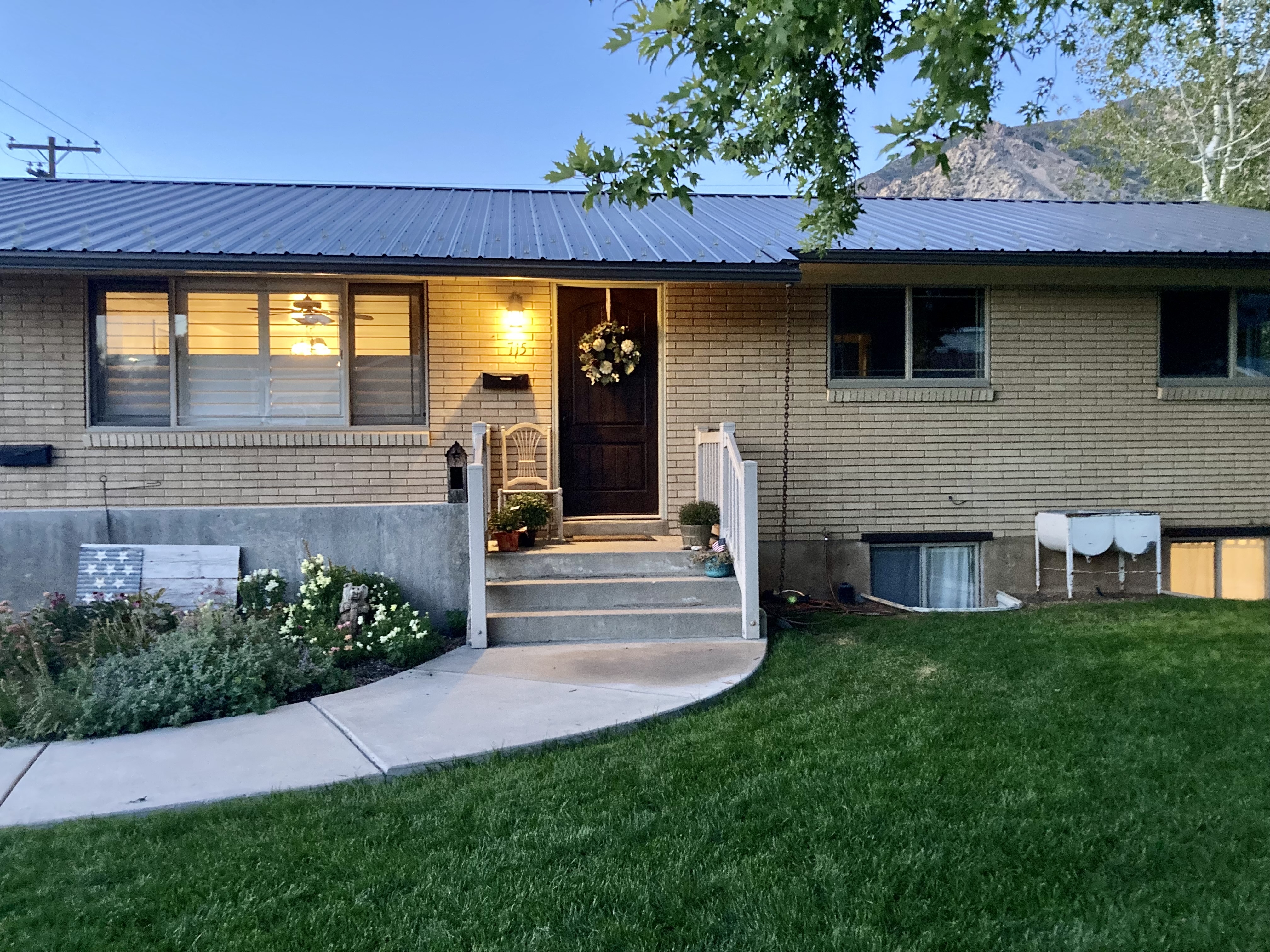 Brigham City Apartment: 715 Oak Dr