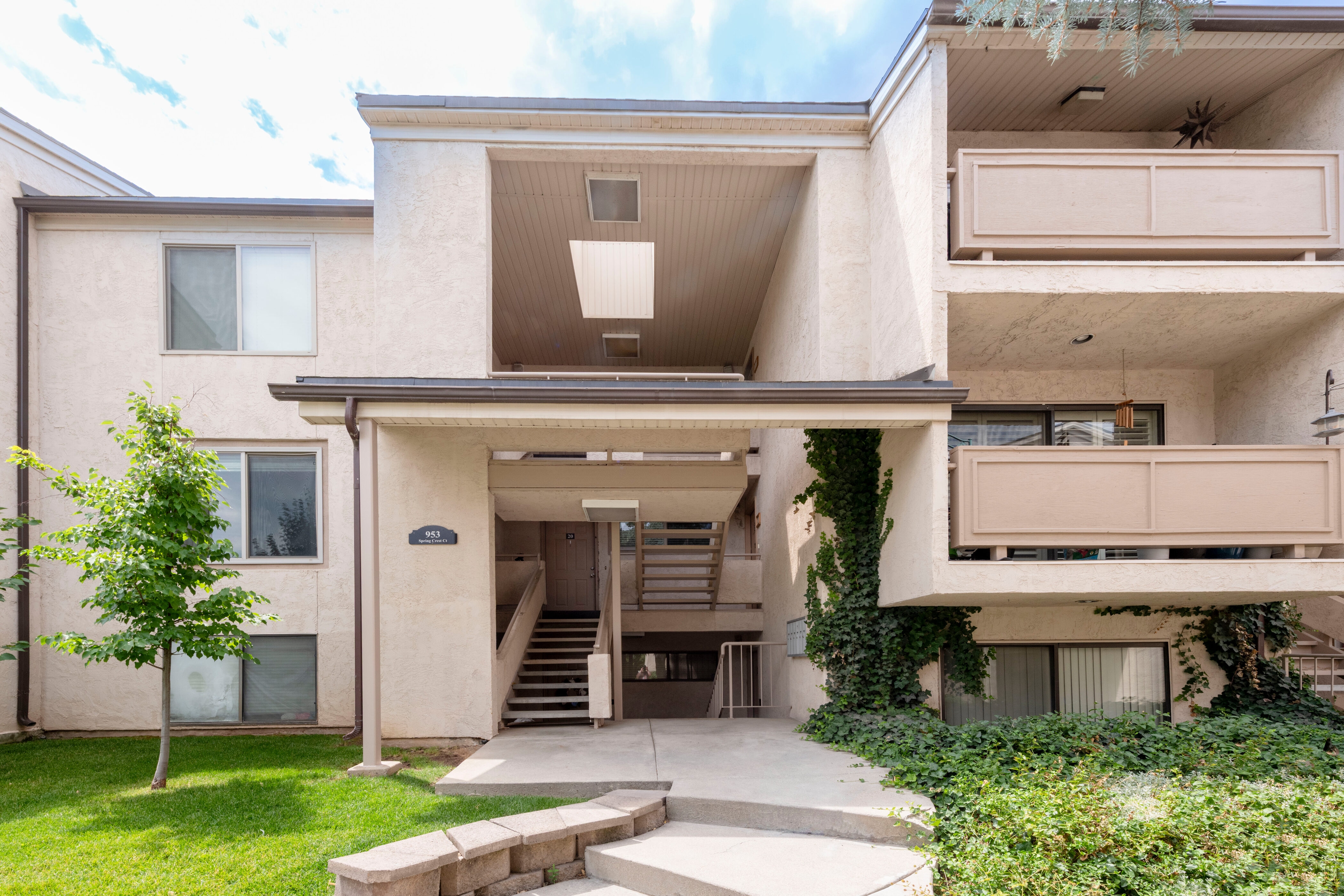 Midvale Condo: 953 E Springcrest Ct