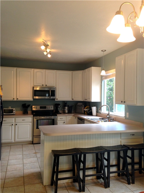 Draper House: 13993 S Old Saddle Rd
