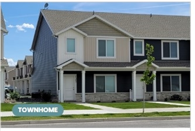 Hyrum Townhome: 376 S 1540 E