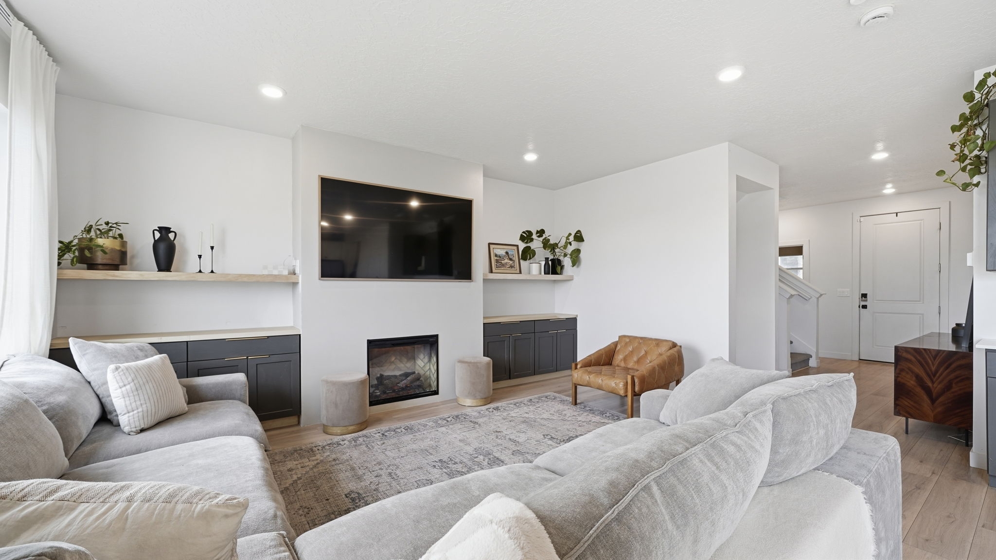 Saratoga Springs House: 328 W Snowberry Dr